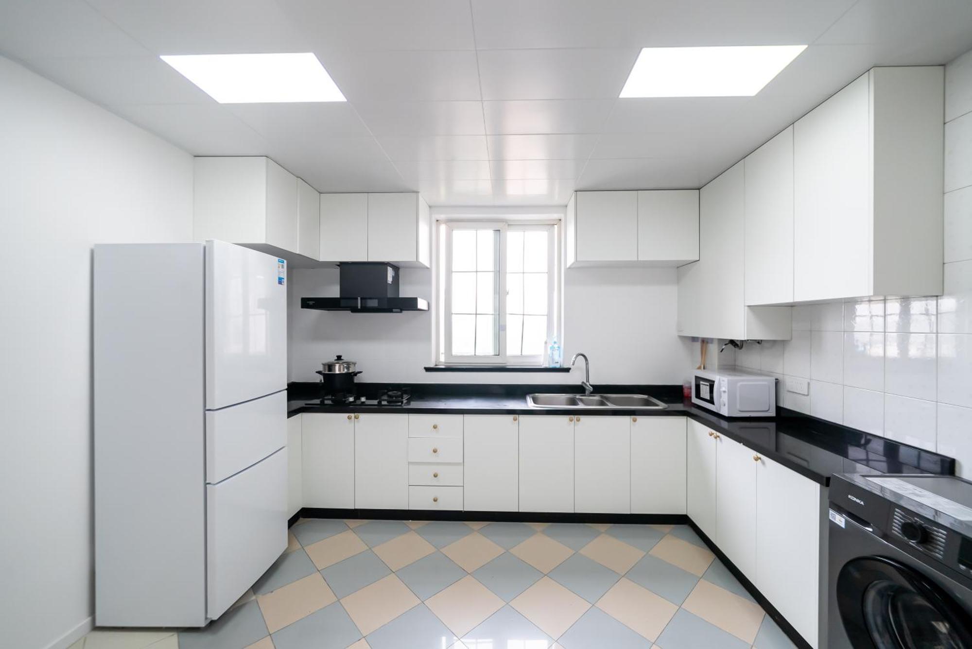 Shanghai Yi Du B&B -Family - Friendly Suite Close To People'S Square And Subway Екстериор снимка